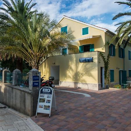 Bigblue House Apartman Amelie Lussingrande Esterno foto